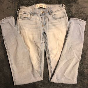 Hollister Super Skinny Jeans
